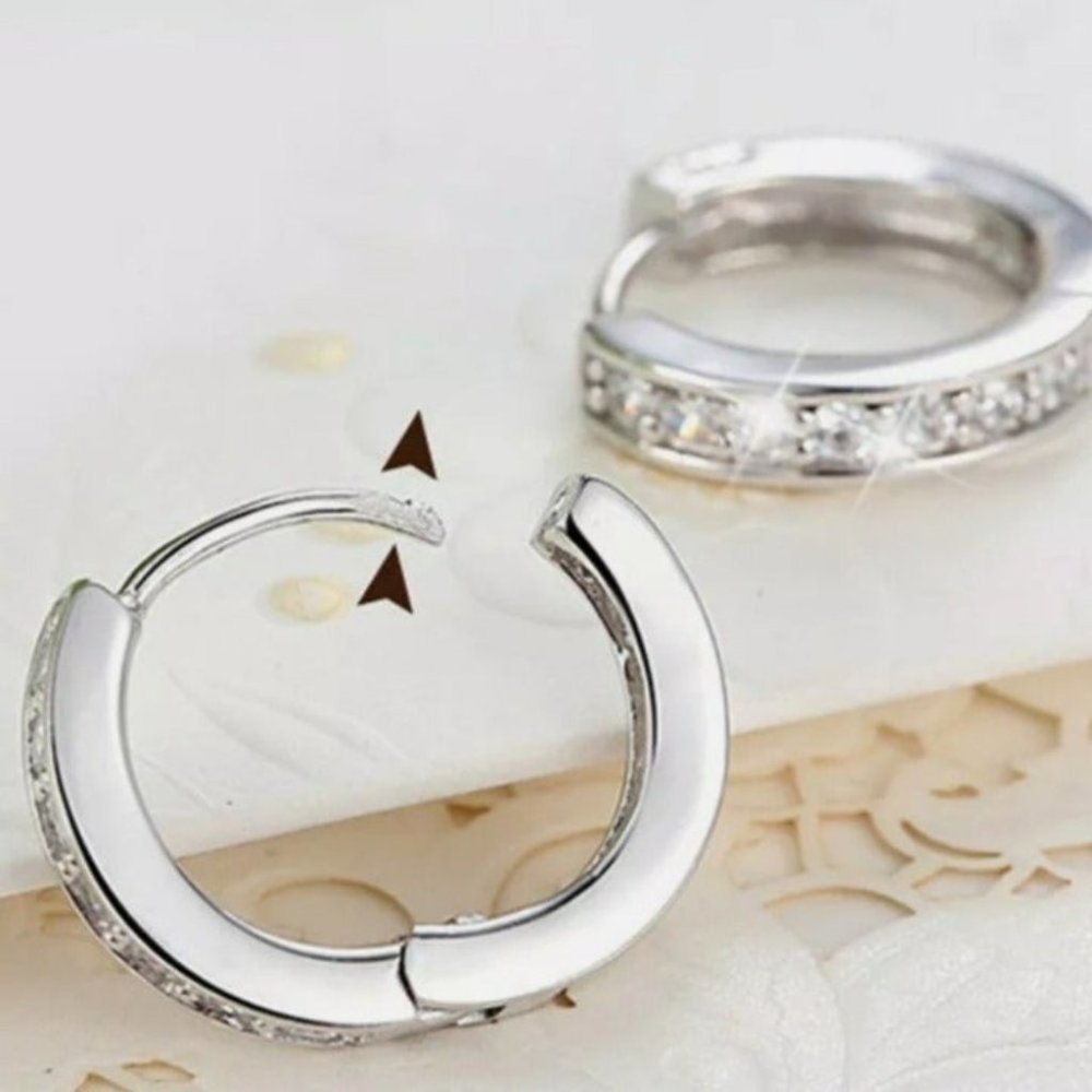 New 925 Silver Hoop Diamond Earrings - Picture 3 of 5